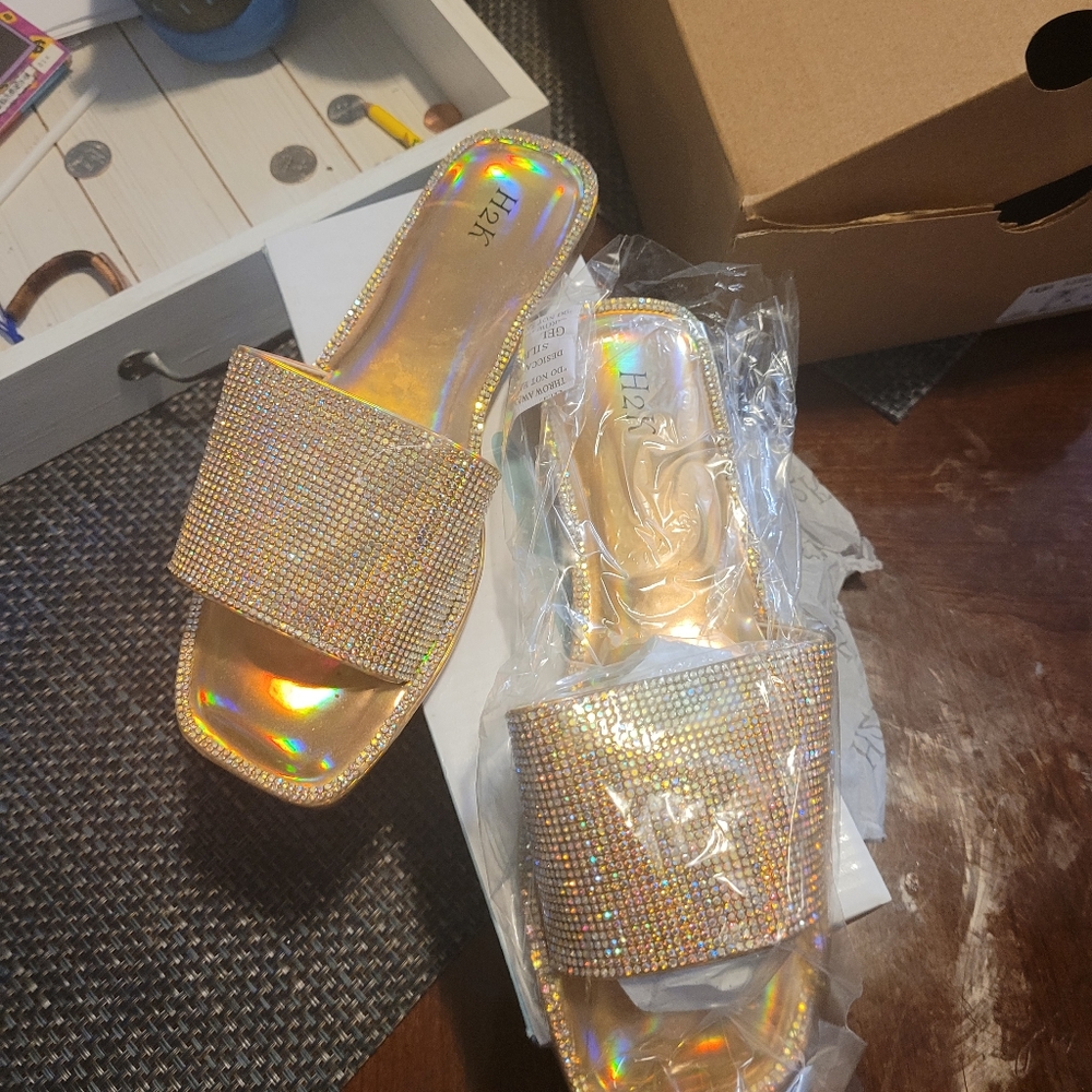Brand new in packaging and box sandles